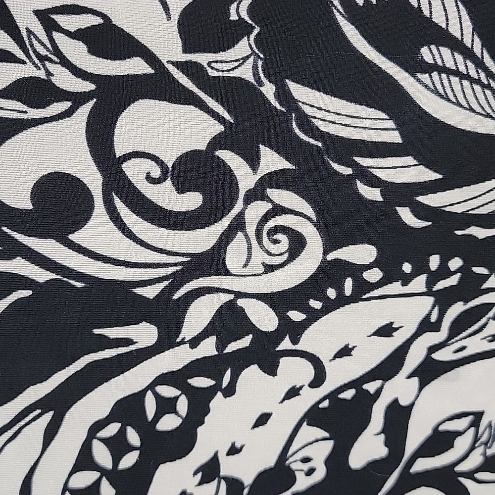 Chico's Black & White Swirl Print Tunic Soft Size 1 - Picture 2 of 8